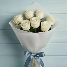Букет 7 Белых роз Эдлесс Лав в Белый Городок