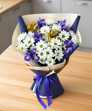 Букет цветов из:  Розы, Ирисы и Хризантемы в Белый Городок