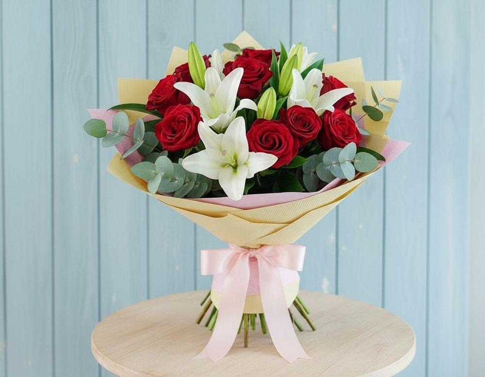 Букет цветов из: Лилии и Розы в Белый Городок